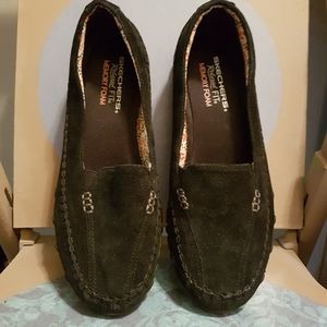 Sketchers black loafer